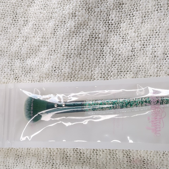 SLMISSGLAM P40 Round Blusher Brush in original sealed packaging. - Picture 8 of 8